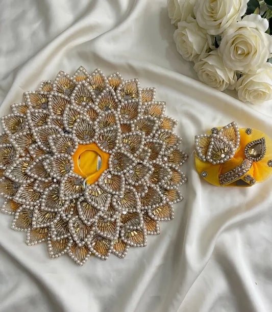 Golden and yellow kali poshak